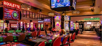 Tampilan aplikasi mobile bettor365 dengan antarmuka permainan slot dan kasino langsung